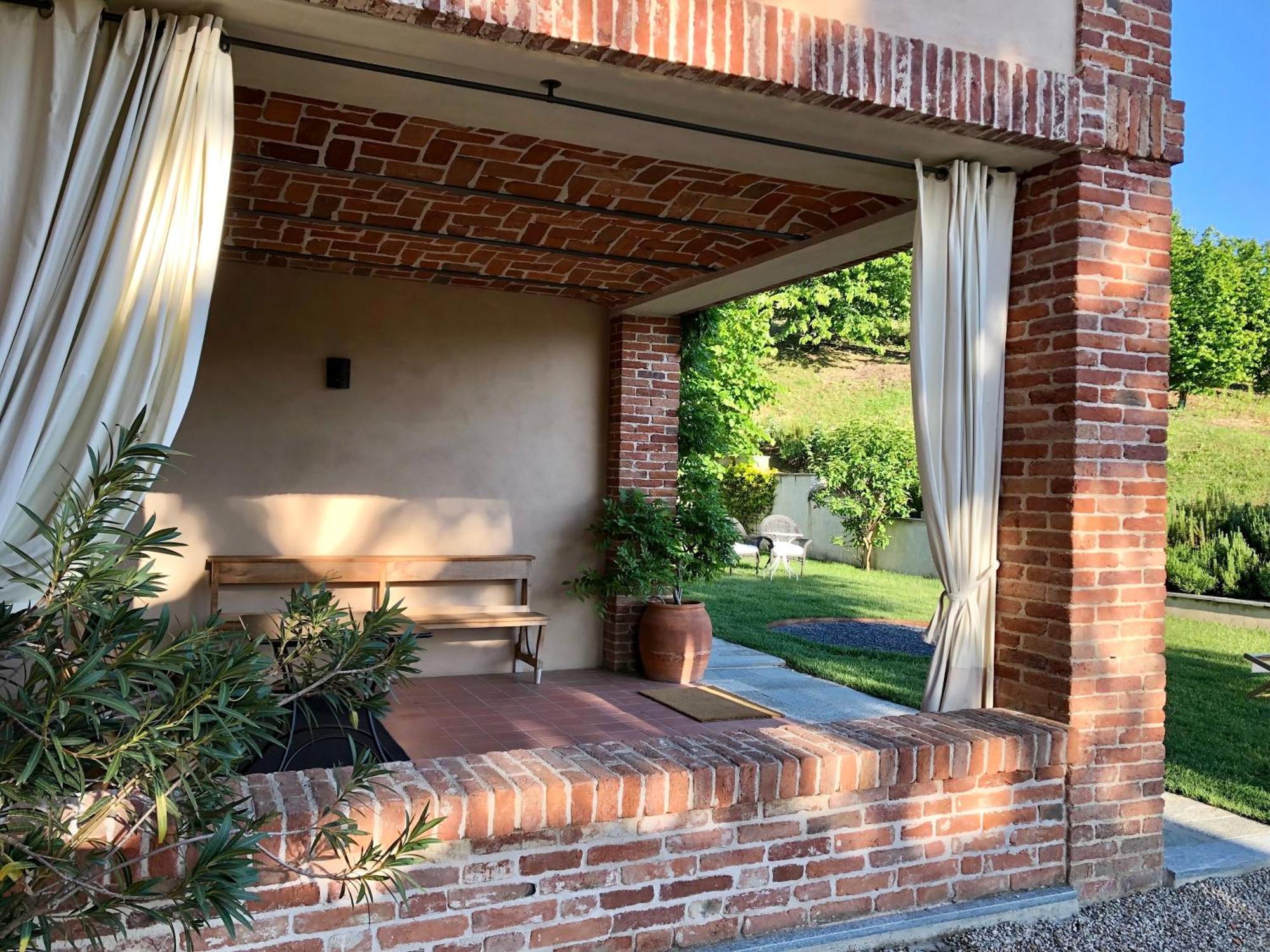 MiaClara Relais Guest House Alba  Bagian luar foto